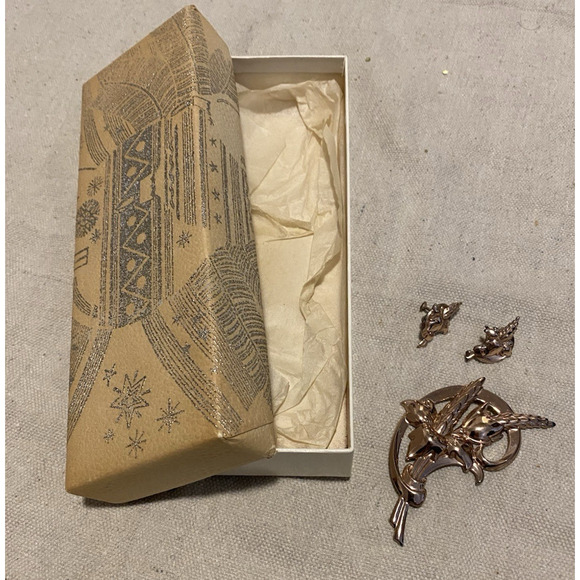 Vtg Designer Jewelry Bouquet Rose Gold FLOWER Brooch Pin ClipOn Earrings 3pc Set - Picture 8 of 8